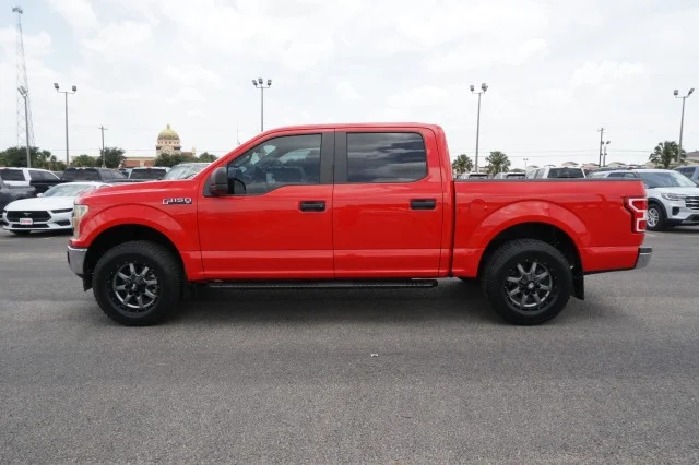 Used 2018  Ford XL image 8
