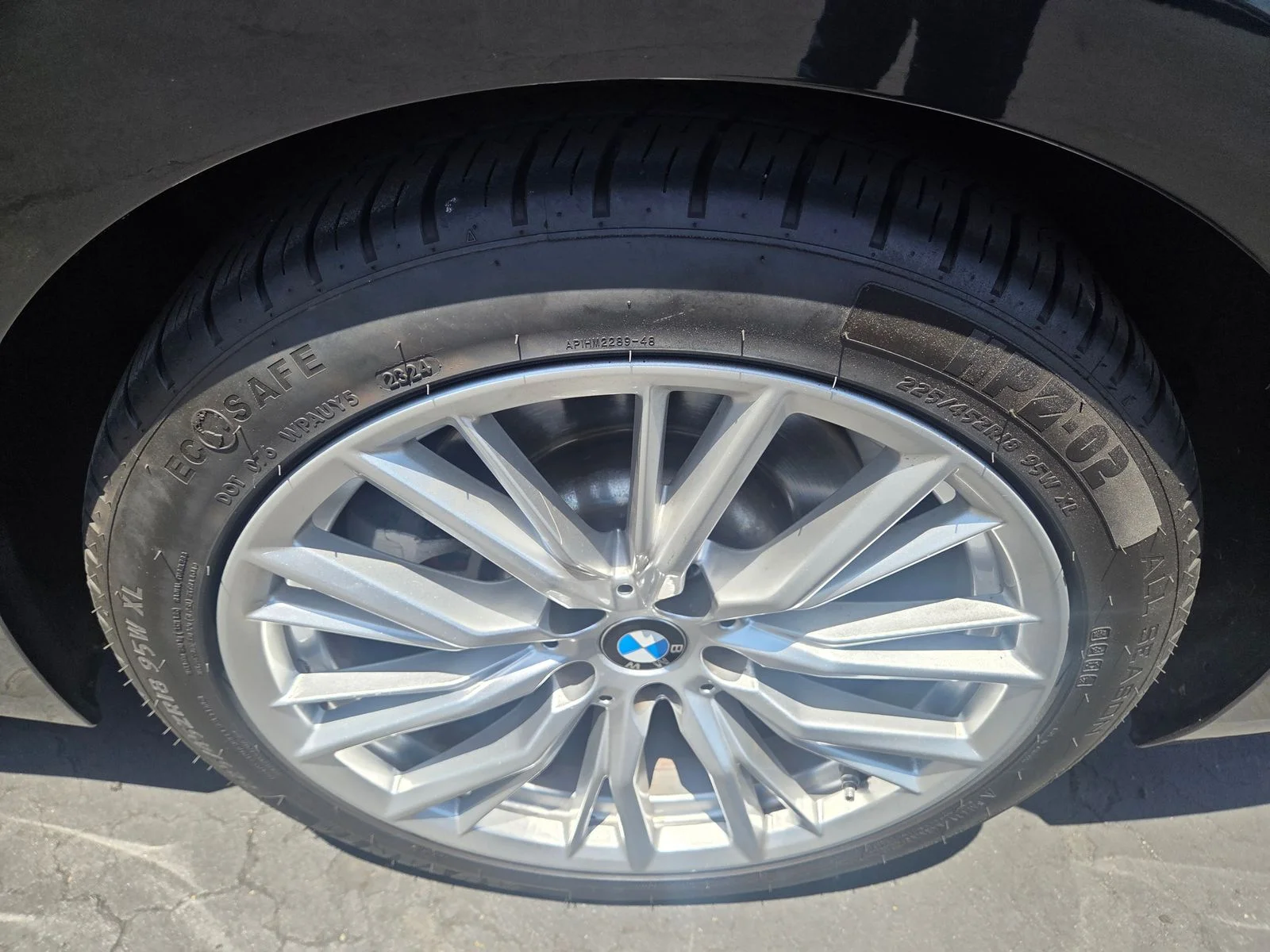 Used 2023 Black BMW 330i image 11