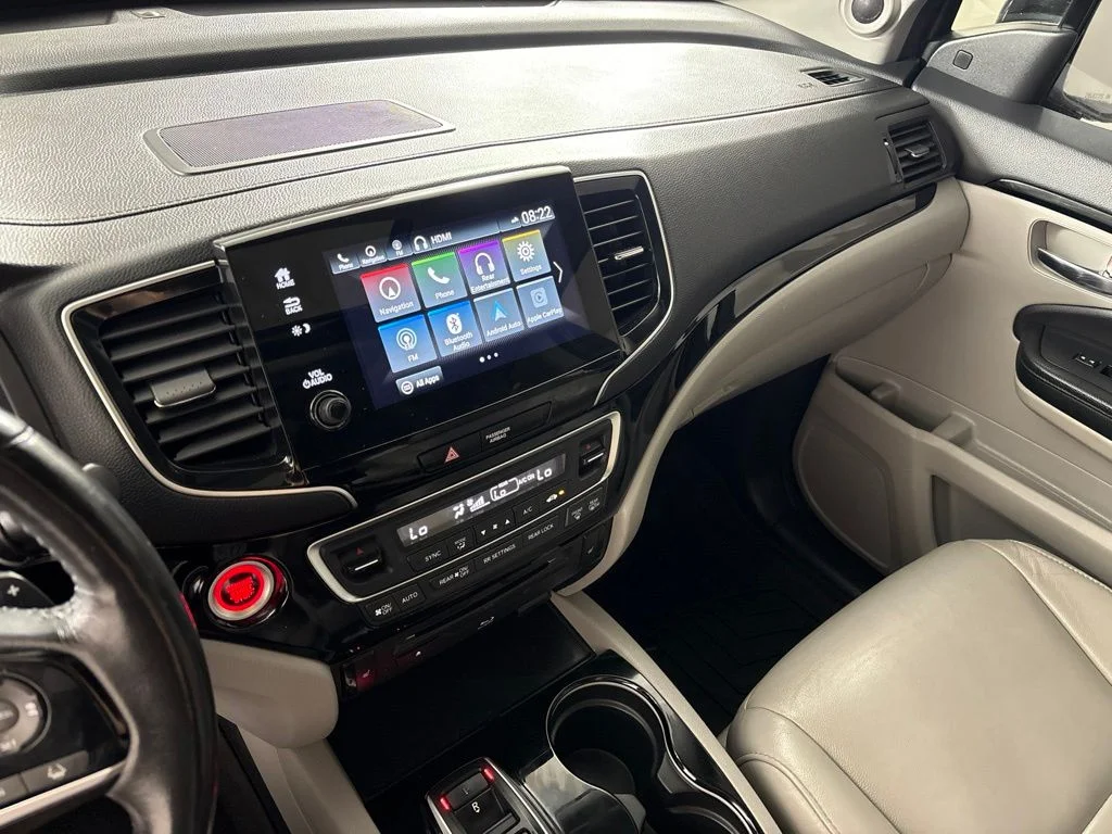 Used 2019 Blue Honda Touring image 39