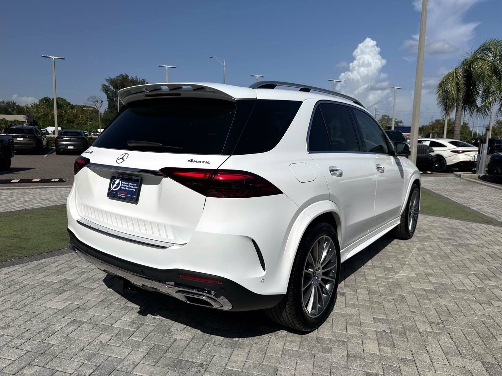 New 2026 Polar White Mercedes-Benz 350 4MATIC® SUV image 5