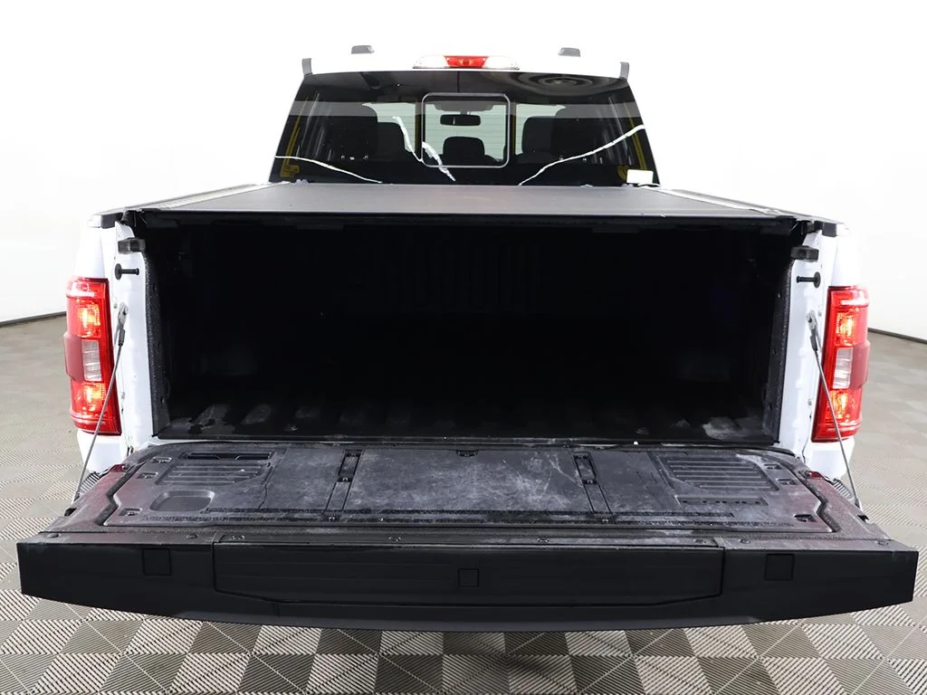 Used 2023 Oxford White Ford XLT image 19