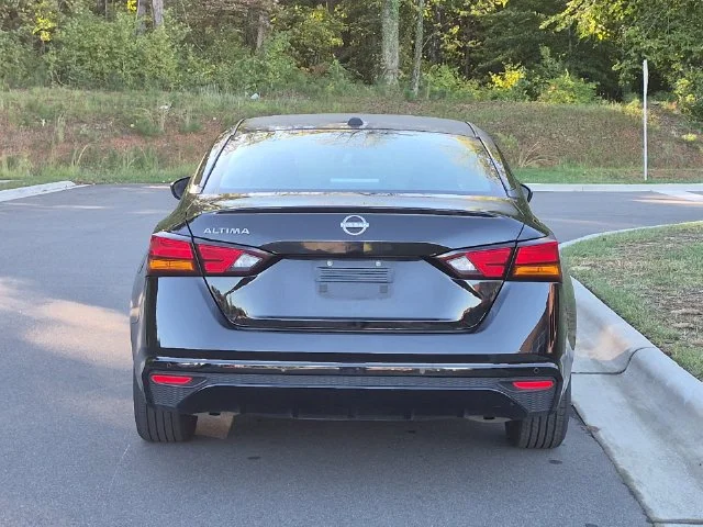 Used 2025 Black Nissan 2.5 SV image 4