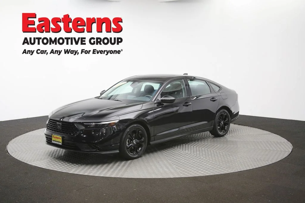 Used 2025 Black Honda SE image 50