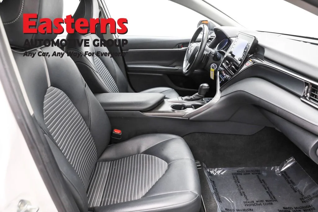 Used 2023 White Toyota SE image 22
