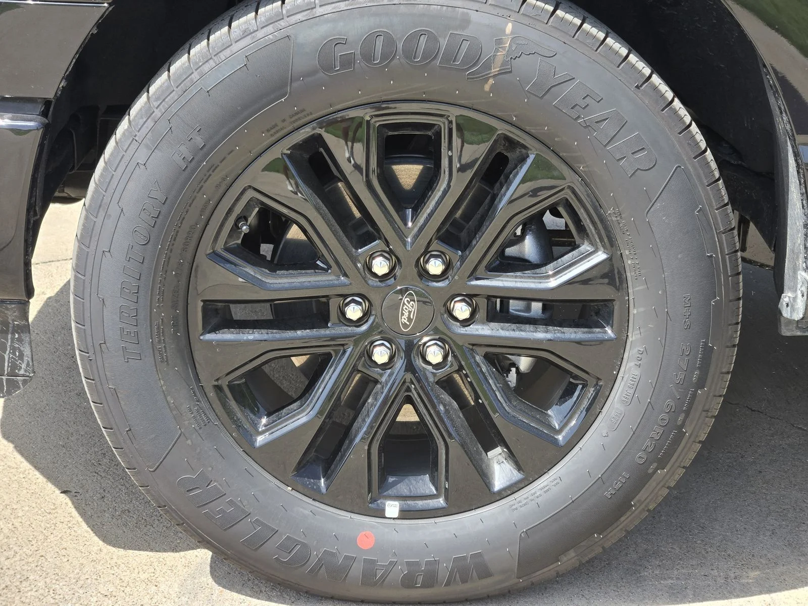 New 2026 Agate Black Metallic Ford Lariat® image 7