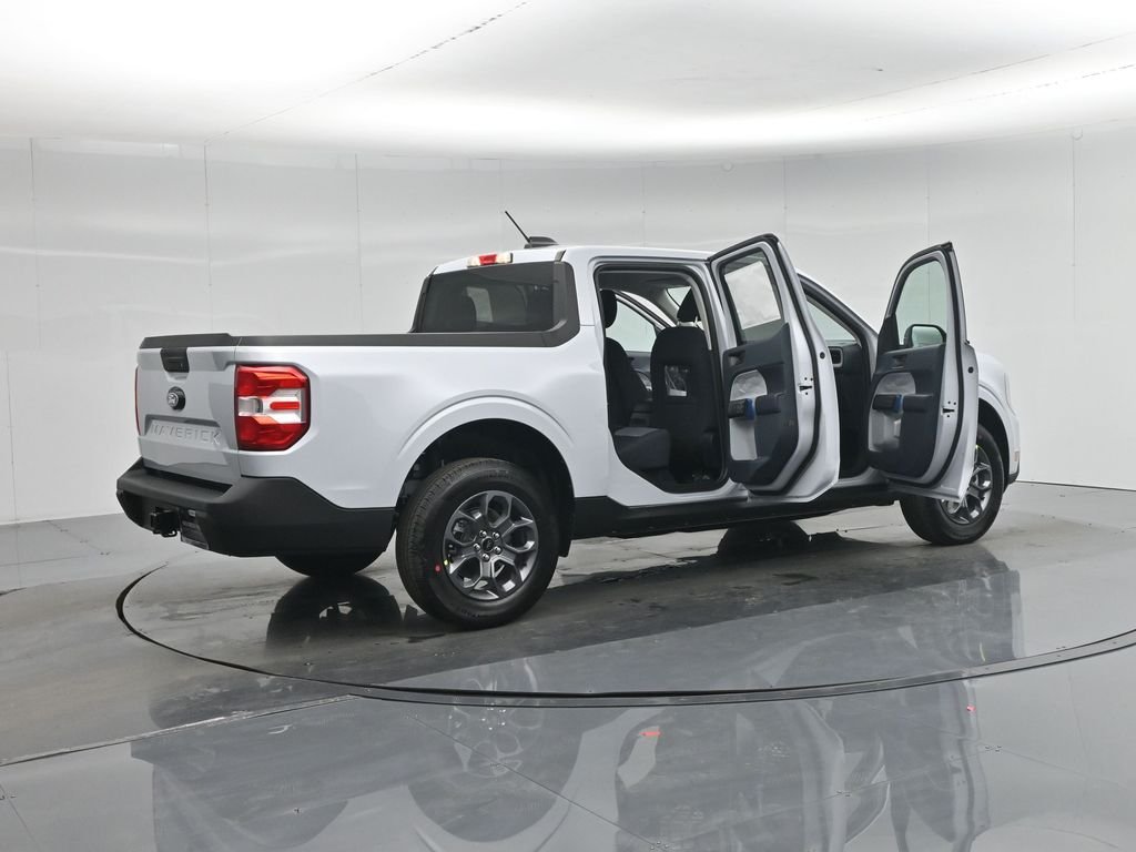 New 2026 Space White Metallic Ford XLT image 5