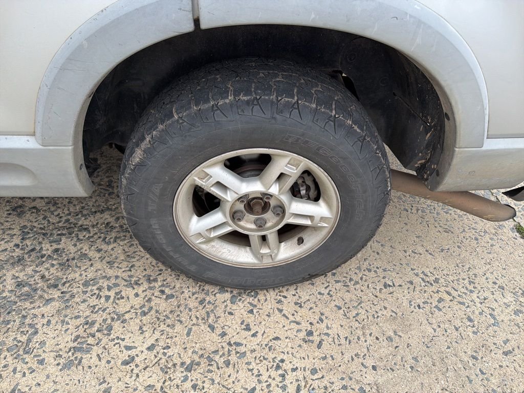 2002 Ford Explorer XLT - Photo 8
