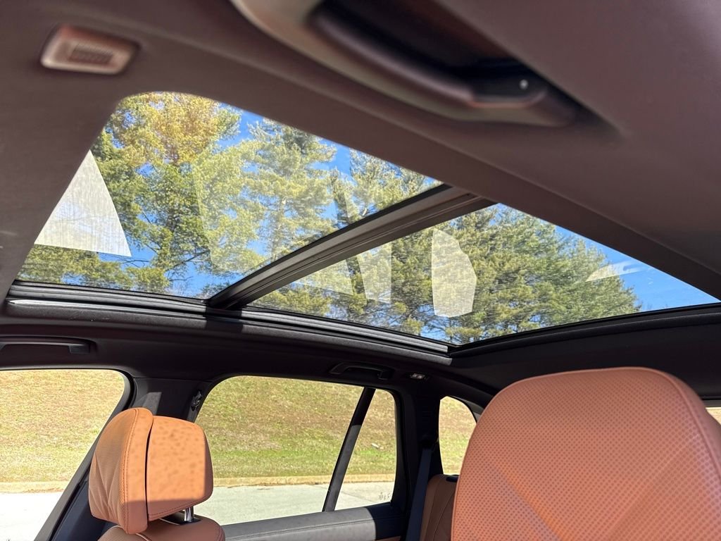 New 2026 Green BMW xDrive50e image 21