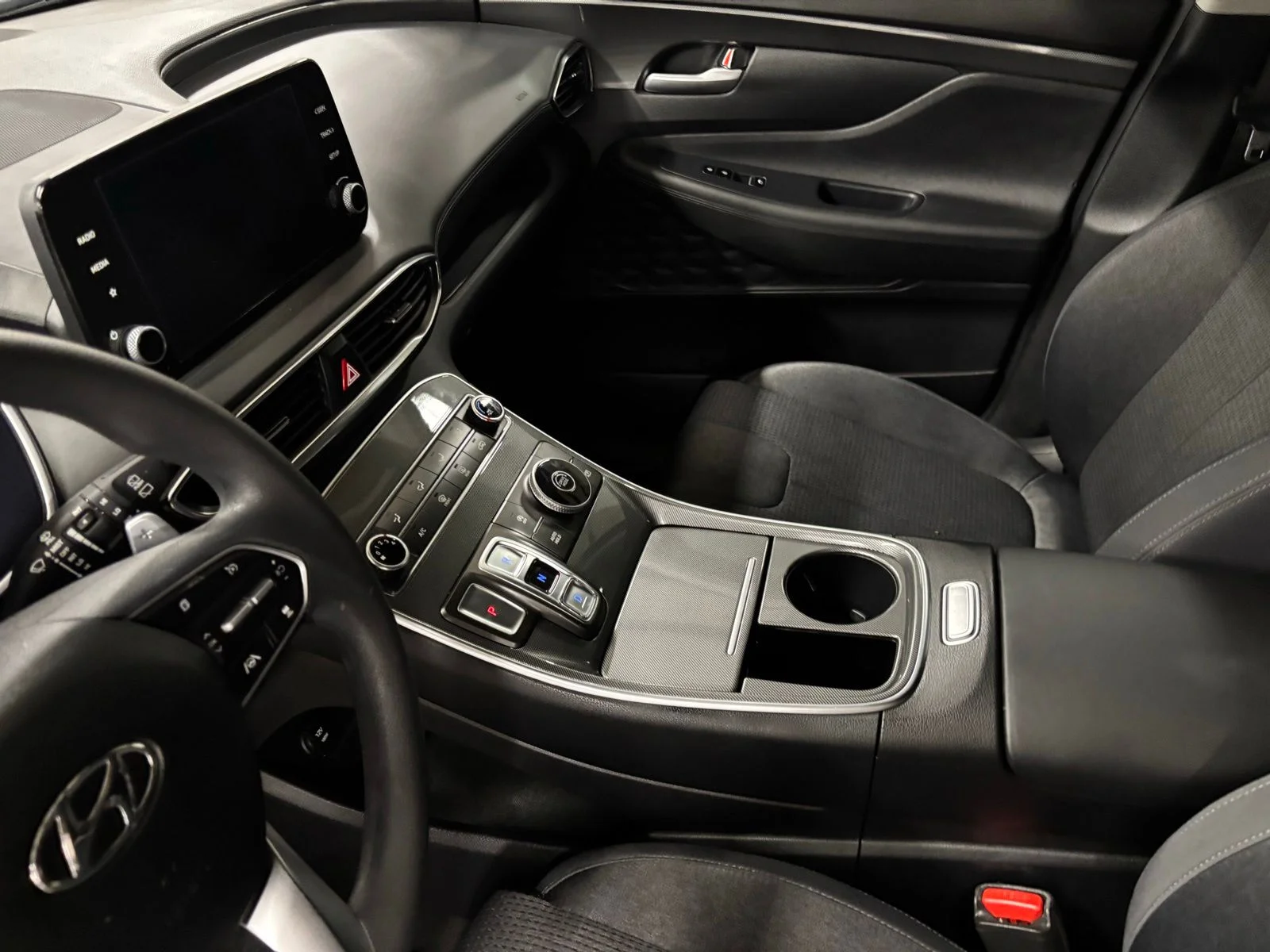 Used 2023 Black Hyundai SE image 17