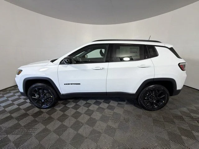New 2026 White Jeep Latitude image 6
