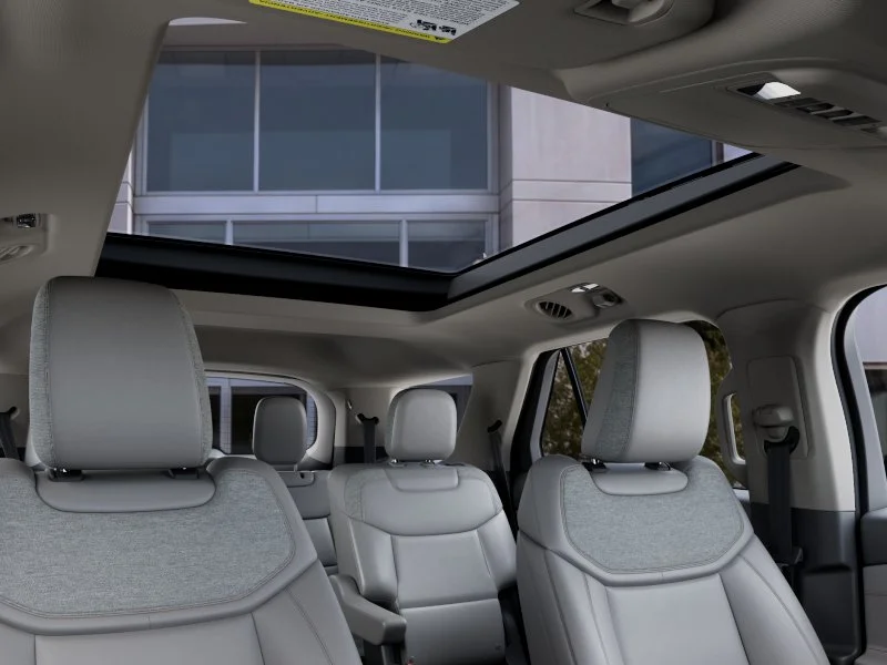 New 2027 Black Metallic Ford Active image 45