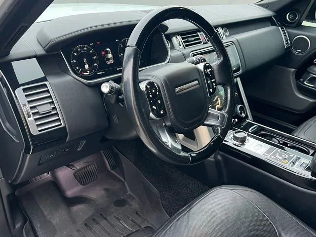 Used 2018 White Land Rover HSE image 19