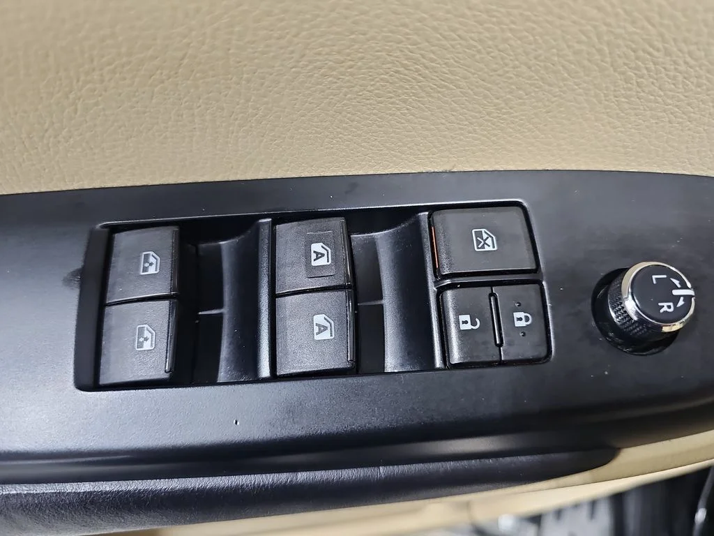 Used 2017 Black Toyota XLE image 30