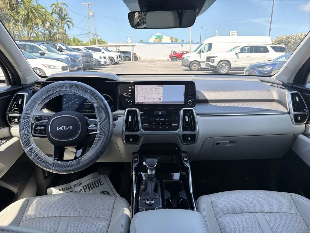 Used 2023 Silver Kia SX image 10