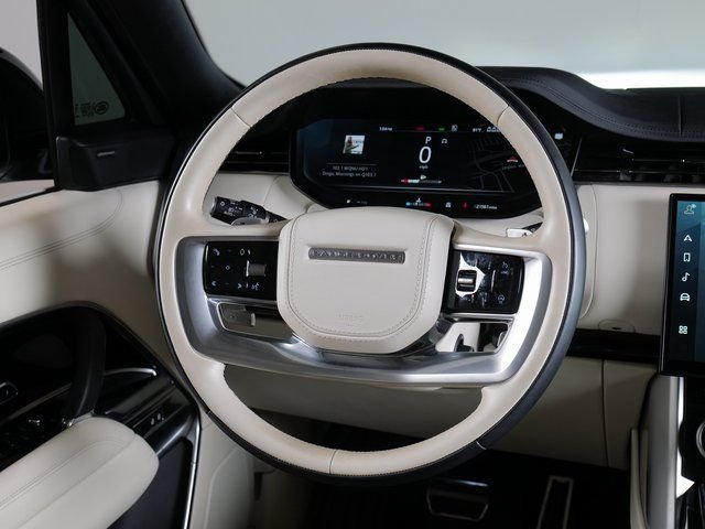 Certified Used 2023 Ostuni White Pearl Land Rover SE image 12