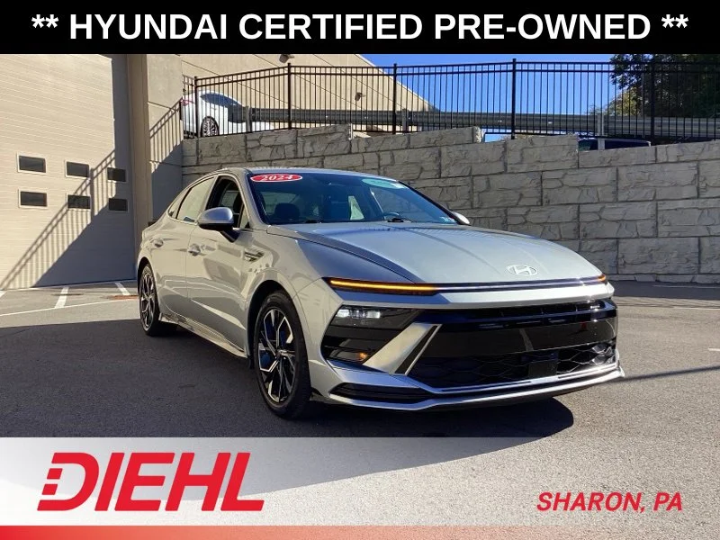 Used 2024 Silver Hyundai SEL image 1