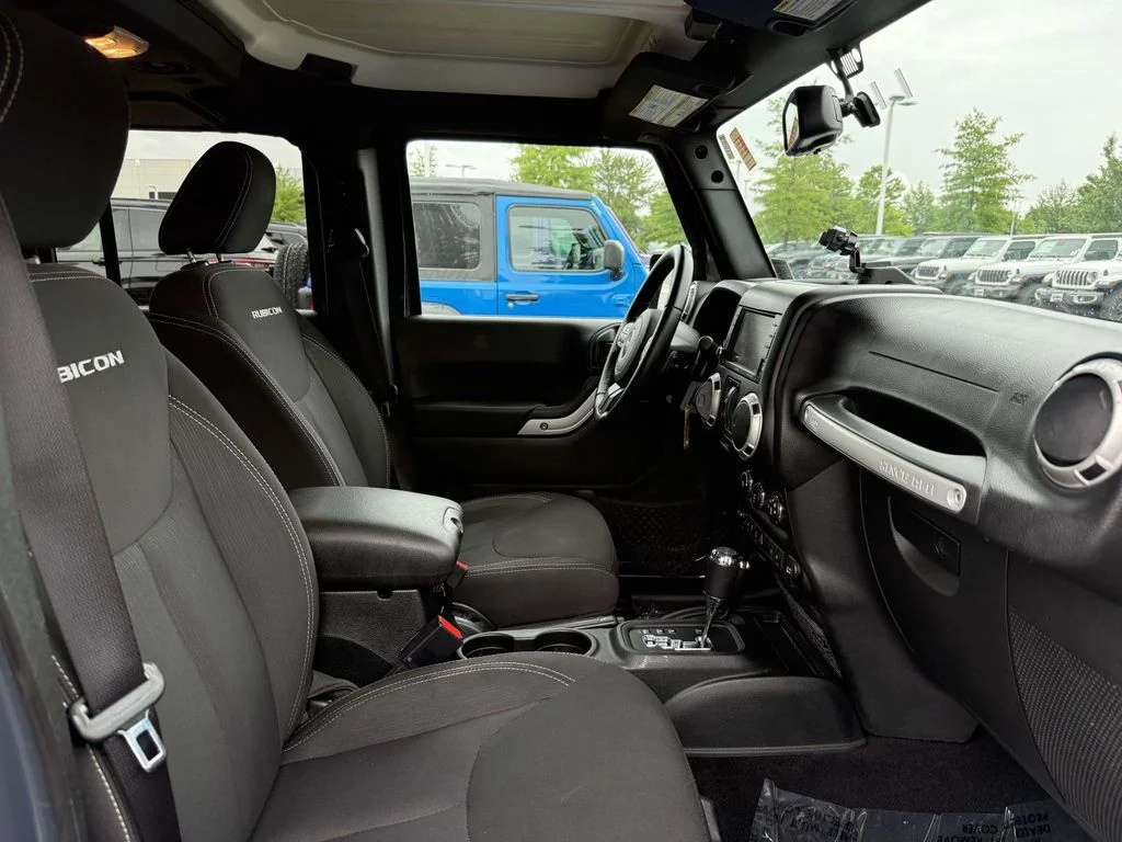 Used 2017 Black Jeep Unlimited Rubicon image 15