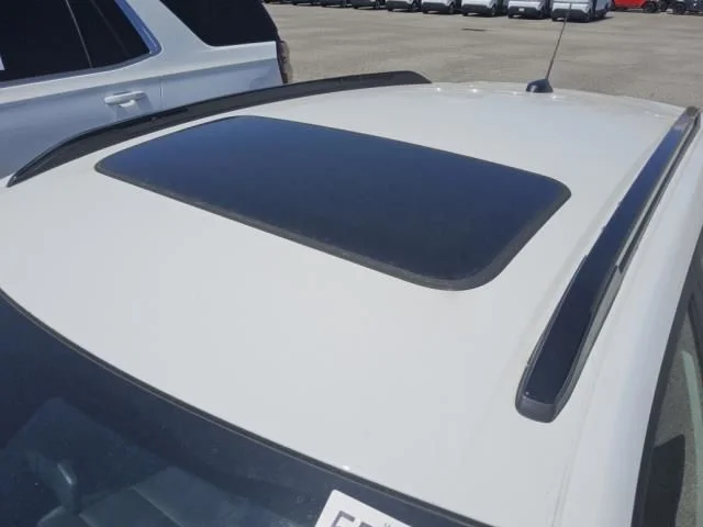 Used 2025 White Chevrolet 2RS image 2