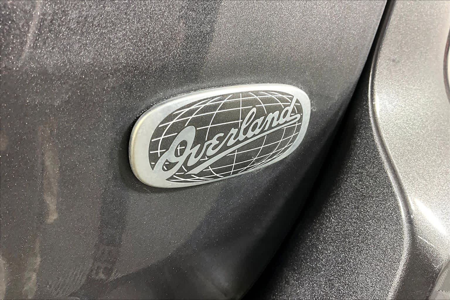Used 2020 Granite Crystal Metallic Clearcoat Jeep Overland image 10