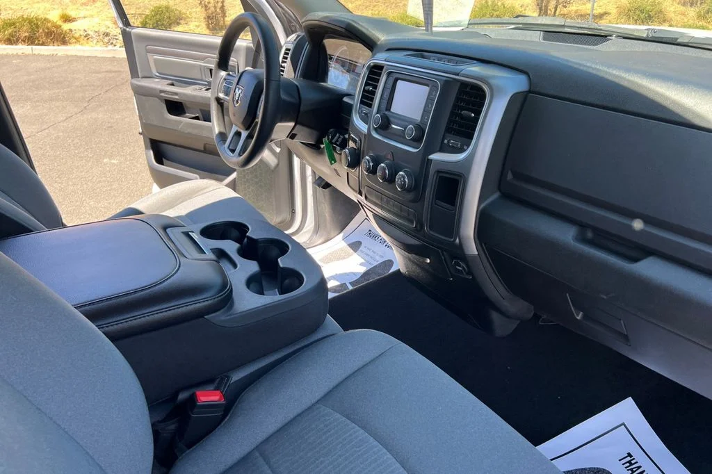 2024 RAM Ram 1500 Classic SLT - Photo 19