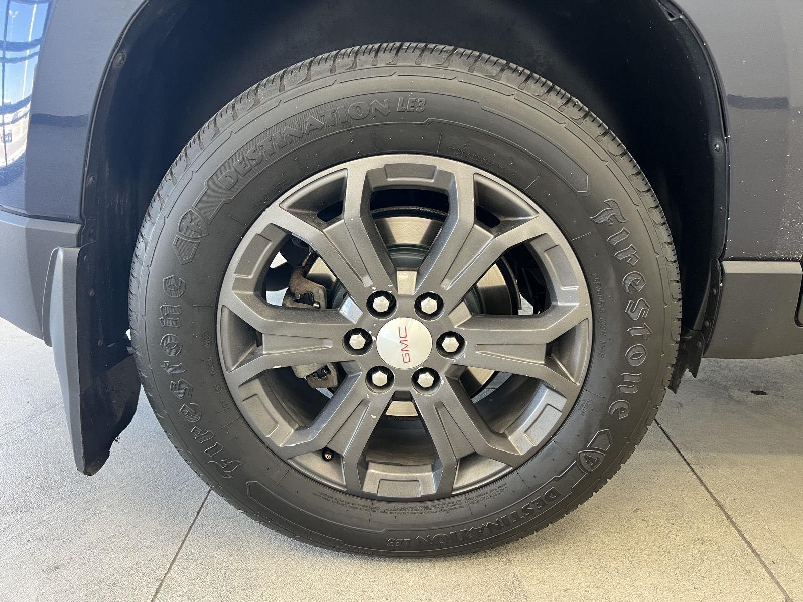 Used 2015 Dark Sapphire Blue Metallic GMC SLT image 9