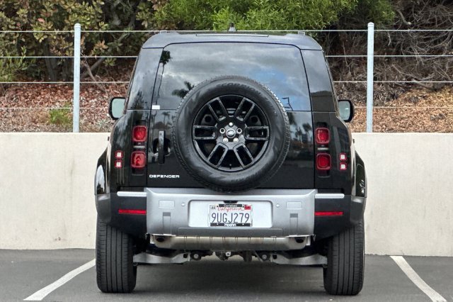 Used 2025 Black Land Rover S image 4