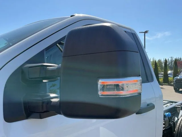 New 2026 Oxford White Ford XL image 7