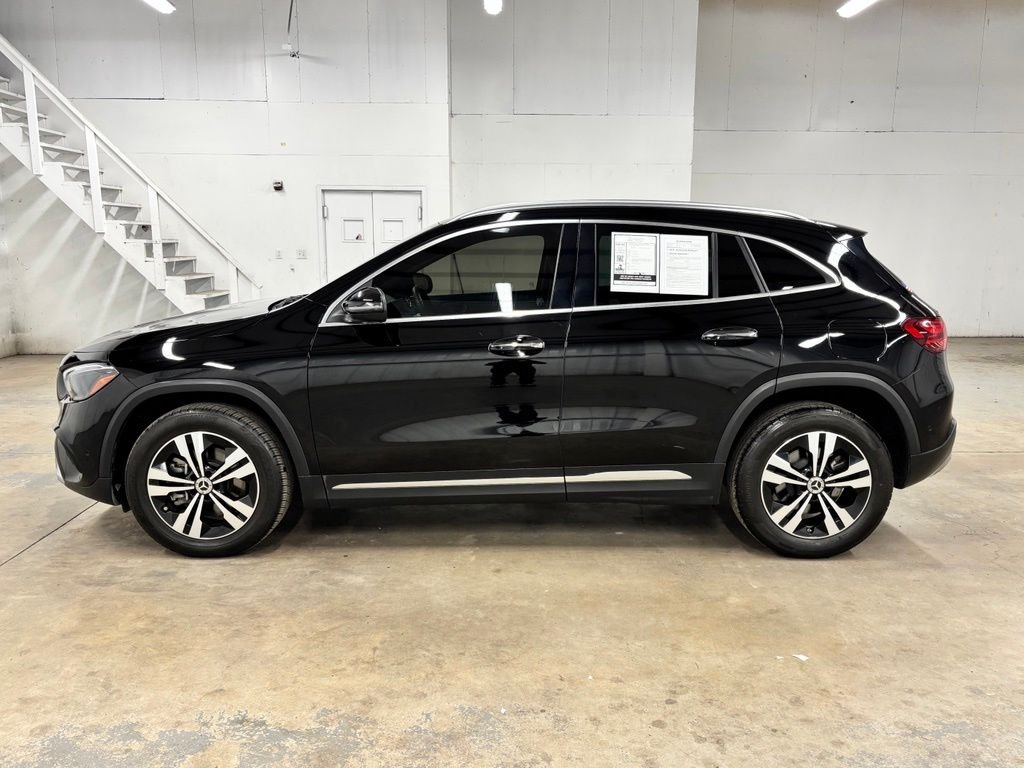 Used 2025 Black Mercedes-Benz GLA 250 image 5