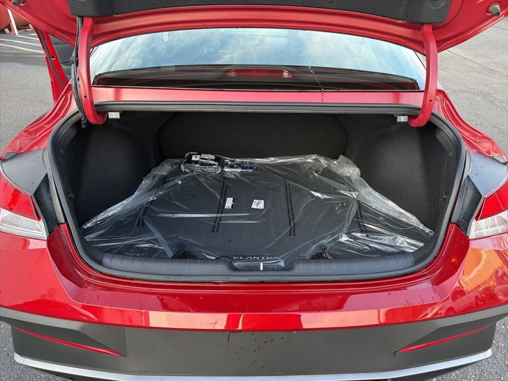 2025 Hyundai Elantra SEL - Photo 23