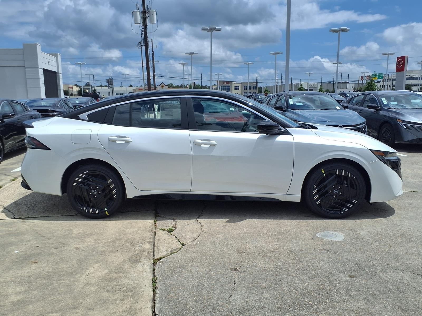2026 Nissan Sentra SR White at Robbins Nissan