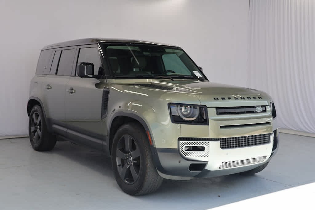 Certified Used 2024 GREEN Land Rover SE image 4
