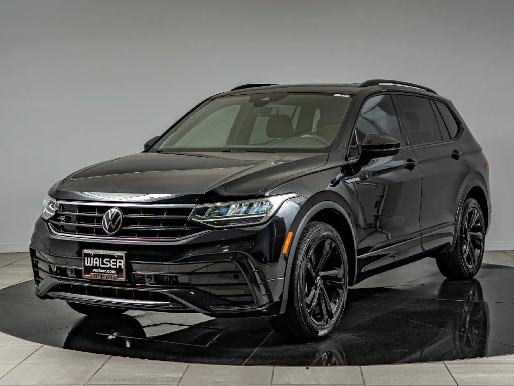 2023 Volkswagen Tiguan SE R-LINE BLACK