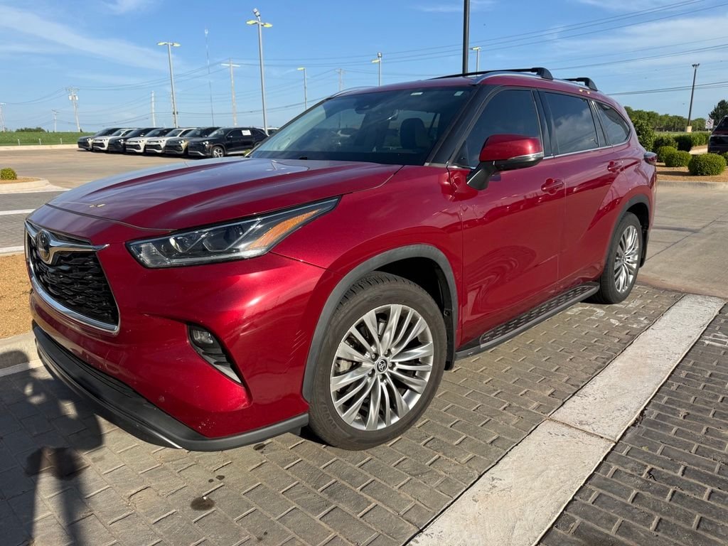 Used 2022 Ruby Flare Pearl Toyota Platinum image 1