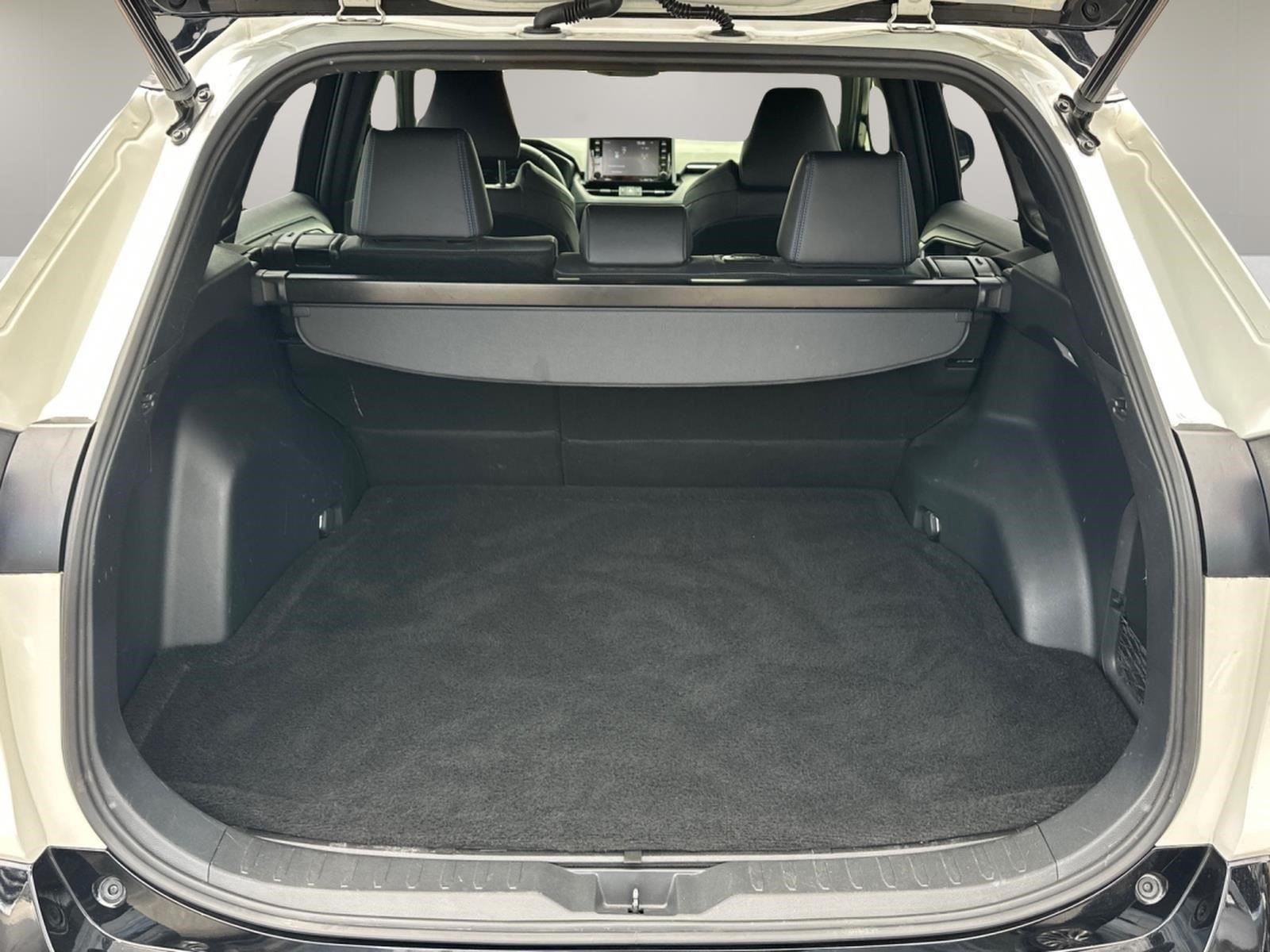 Used 2019 Blizzard Pearl w/Black Roof Toyota Hybrid XSE image 30