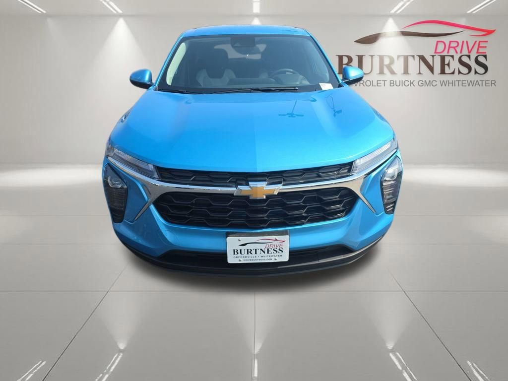 2026 Chevrolet Trax LS - Photo 9