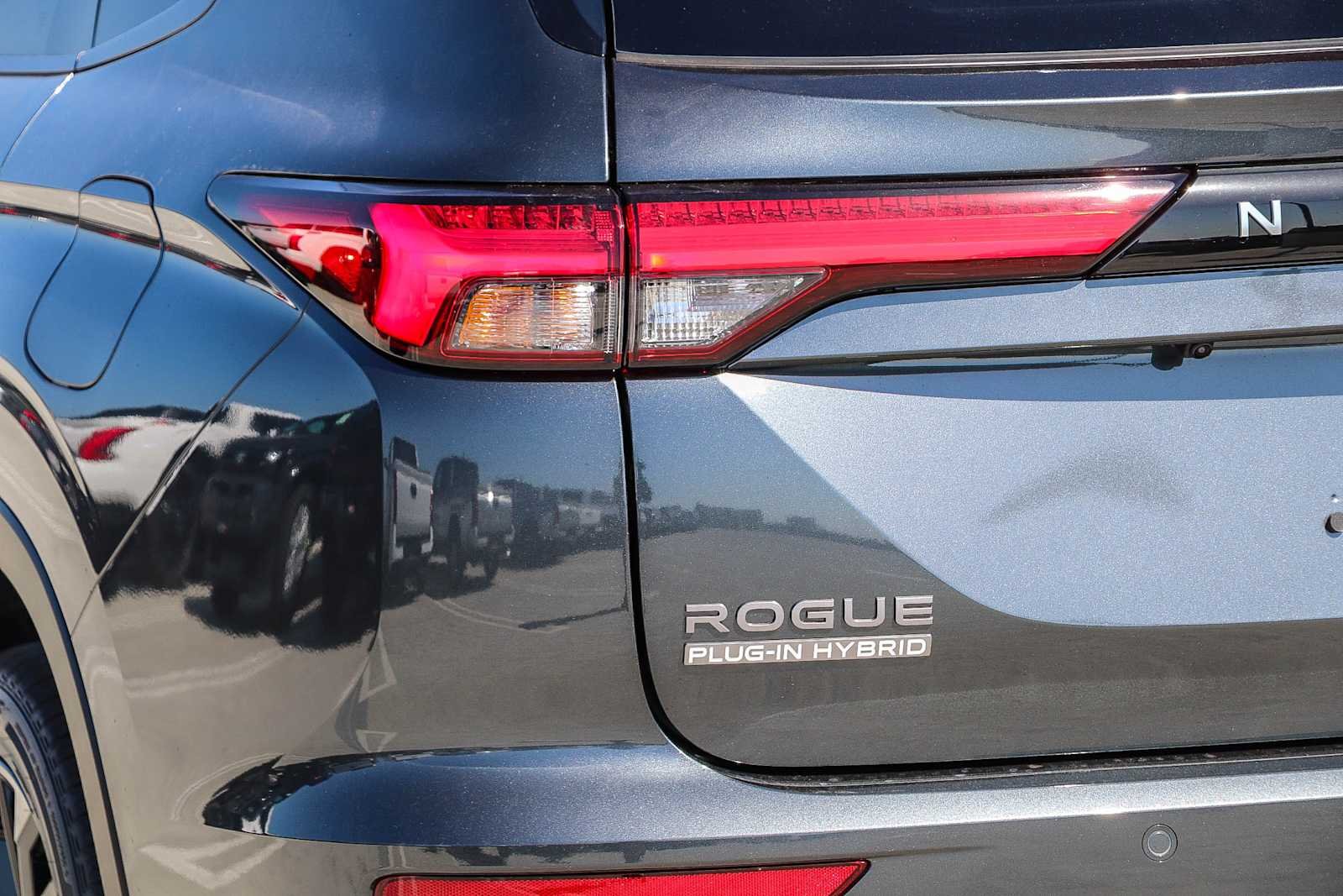 New 2026 Moonrock Gray Nissan Platinum image 9