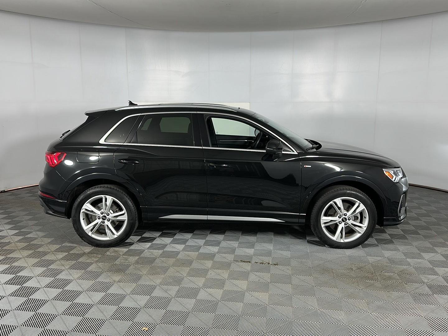 Used 2023 Mythos Black Metallic Audi S line Premium Plus image 5