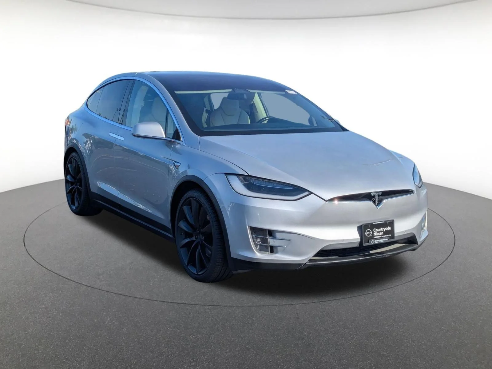 Used 2018 Silver Tesla 75D image 3