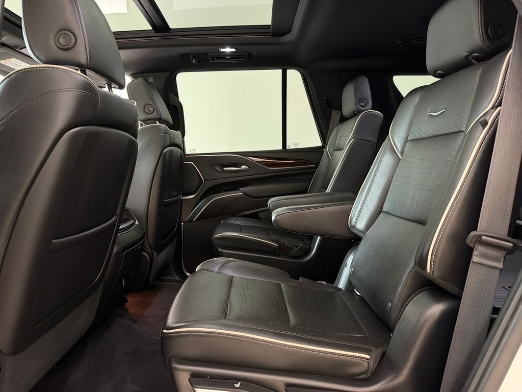 Used 2022 White Cadillac Premium Luxury image 33