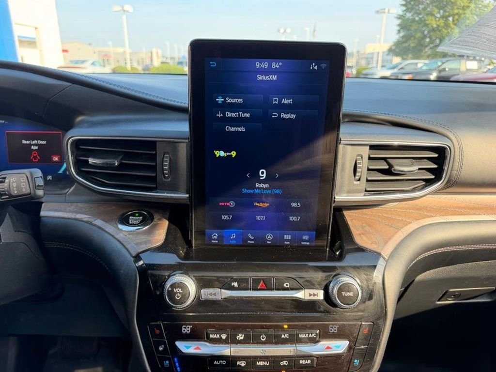 Used 2021 Star White Metallic Tri-Coat Ford Platinum image 17