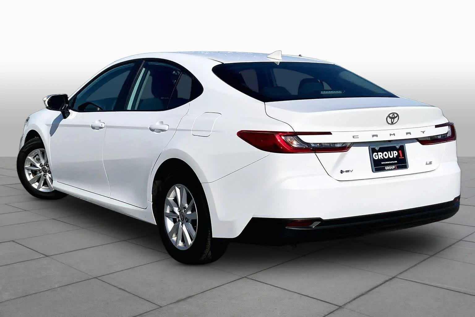 Used 2025 Ice Cap Toyota LE image 12