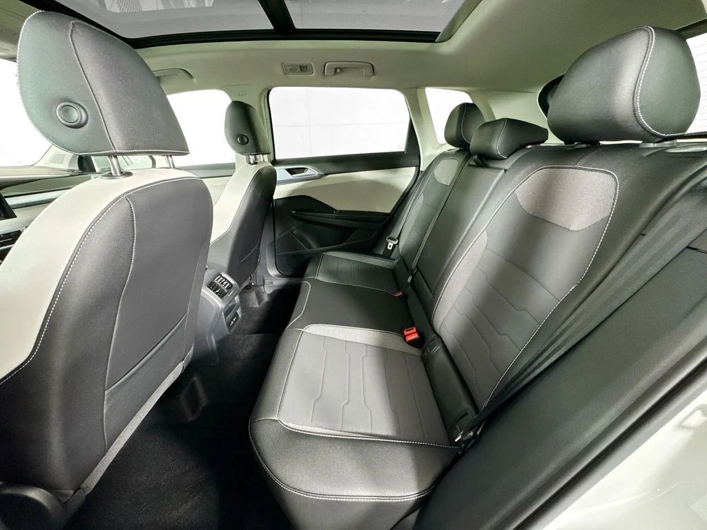 2026 Volkswagen Taos SE - Photo 14