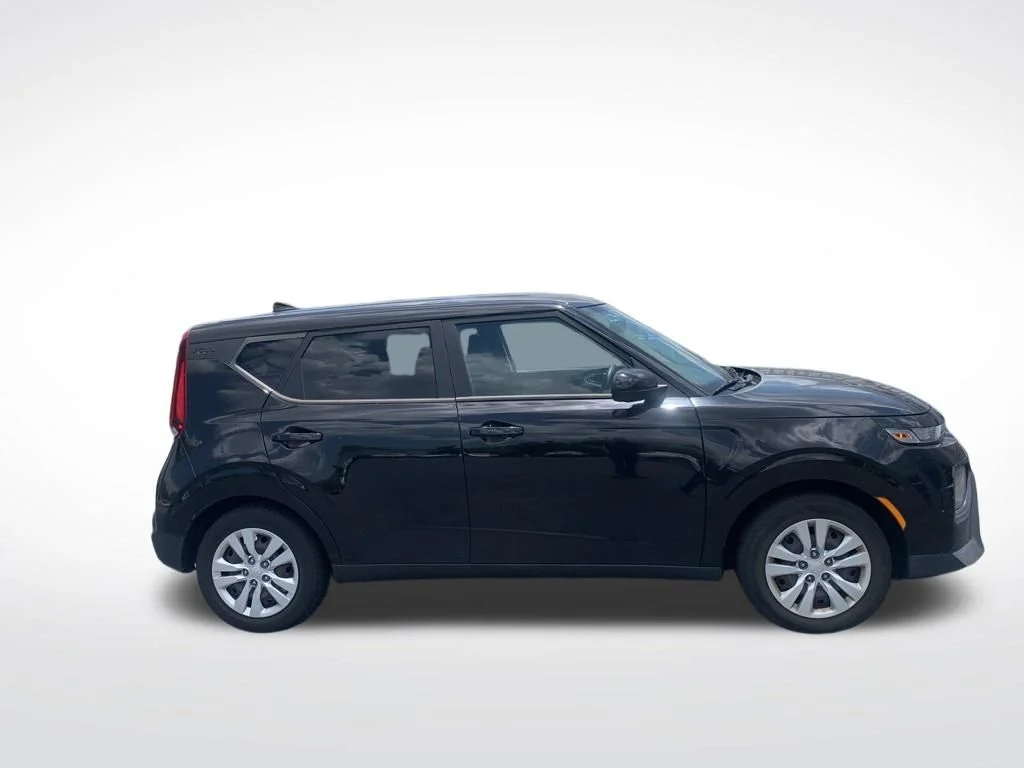 Used 2022 Cherry Black Kia LX image 12