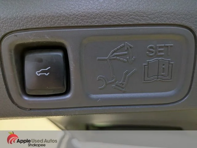 Used 2018 White Ford Limited image 14