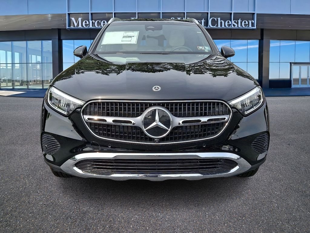 New 2026 Black Mercedes-Benz GLC 300 image 2
