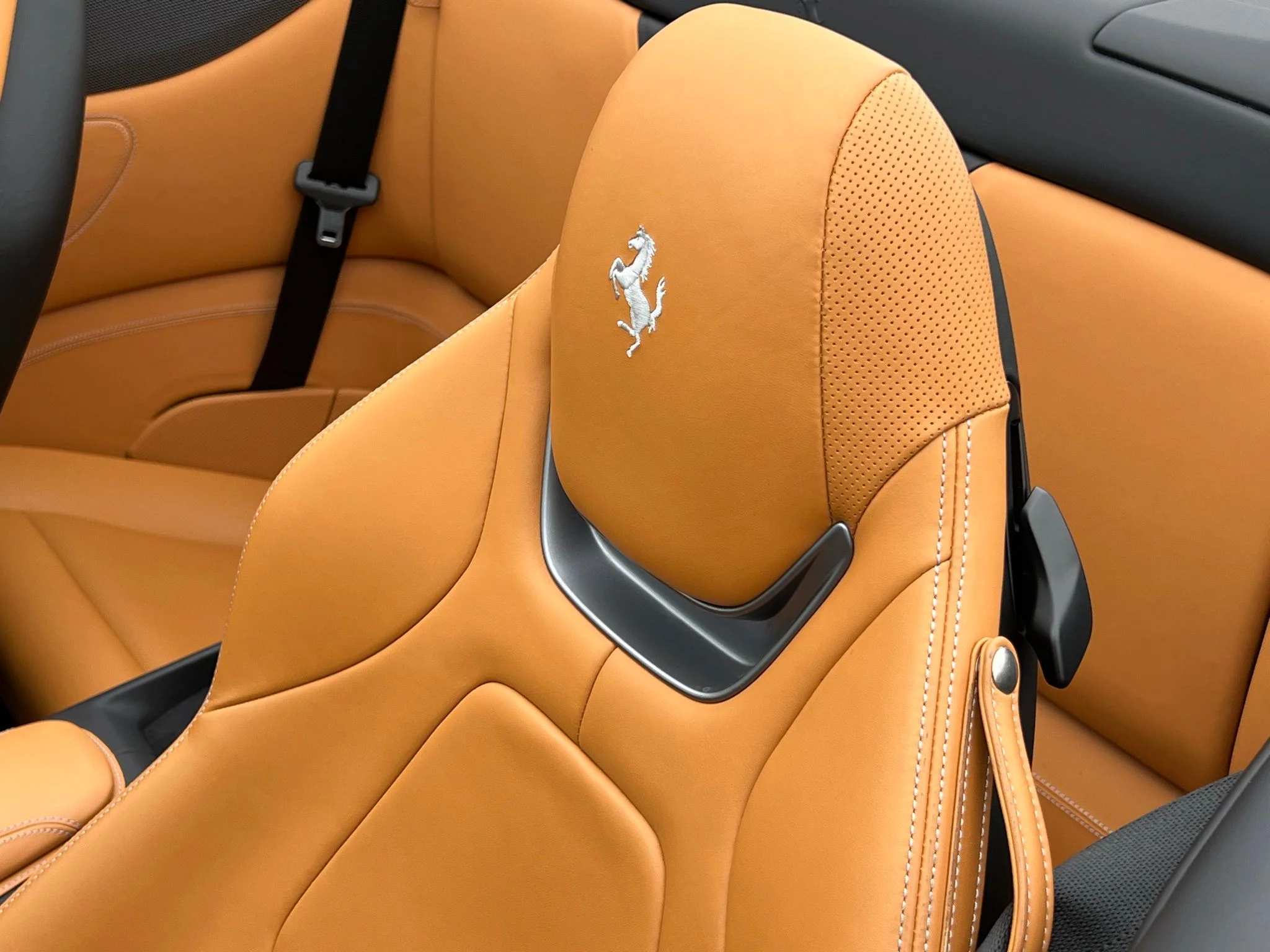 Used 2019 Gray Ferrari Base image 31