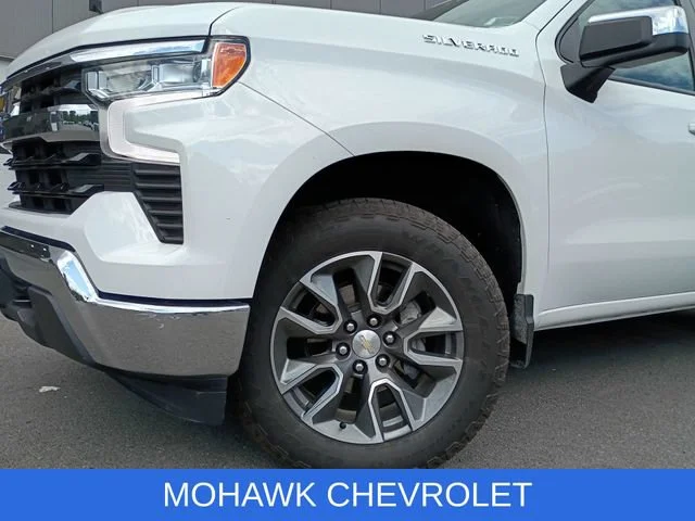 Used 2023 SUMMIT WHITE Chevrolet LT image 7