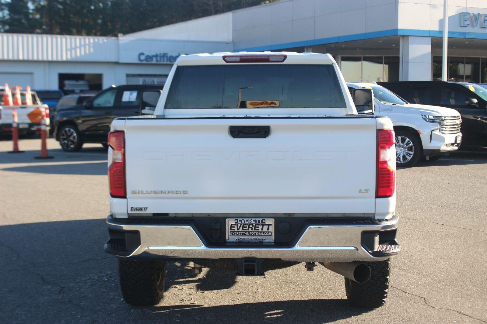 Used 2022 SUMMIT WHITE Chevrolet LT image 6