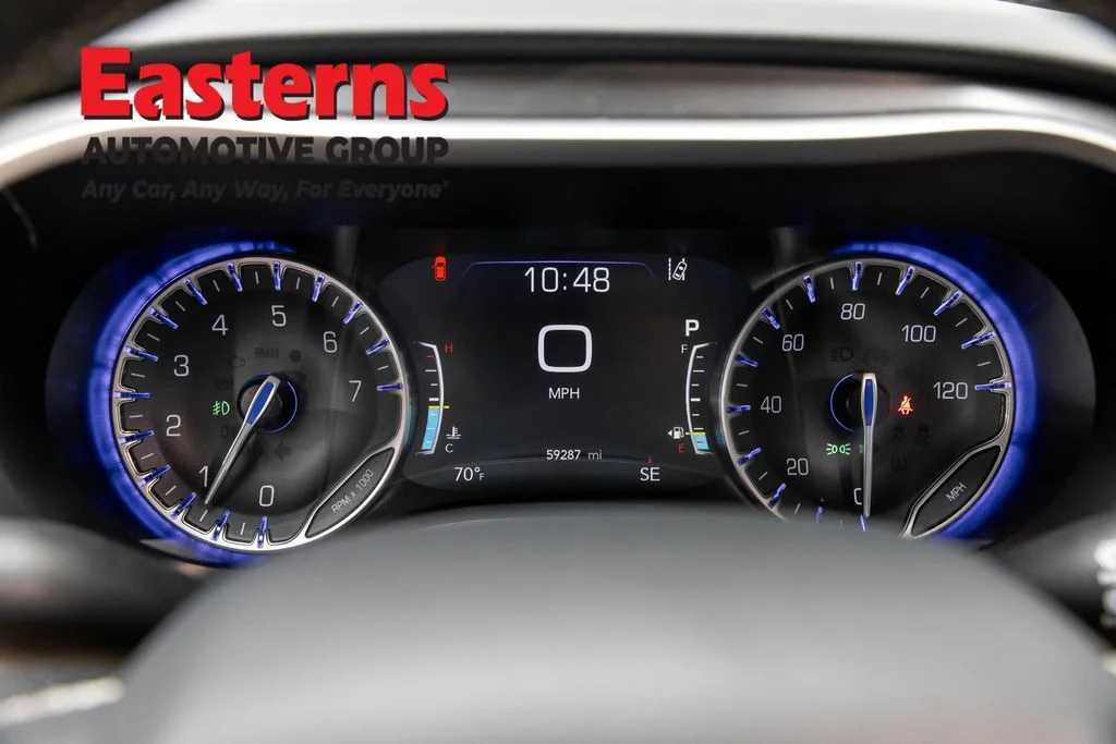 Used 2024 Silver Chrysler Touring L image 18