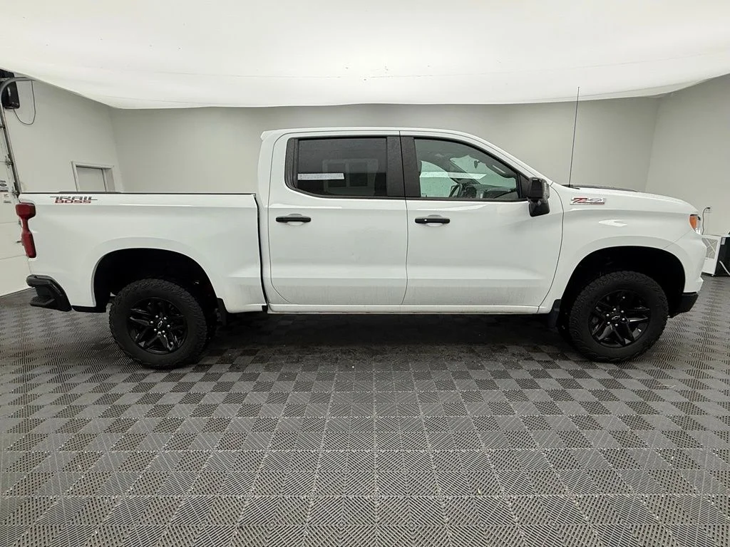 Used 2023 White Chevrolet LT Trail Boss image 7